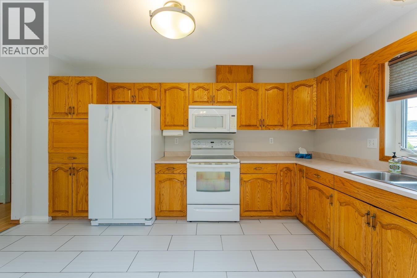 633 JOHNSON STREET - 5