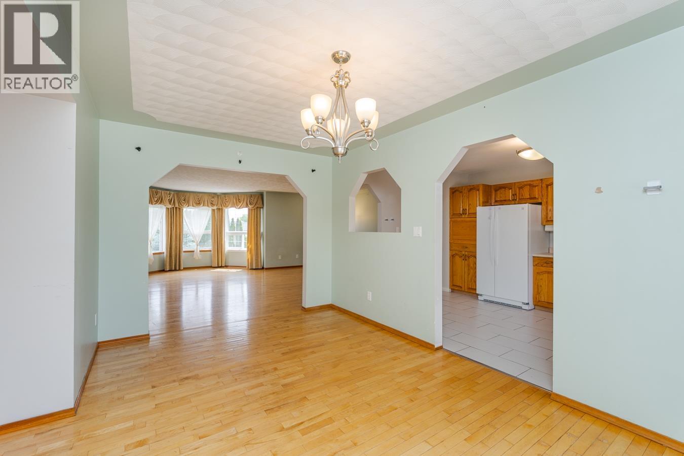 633 JOHNSON STREET - 9