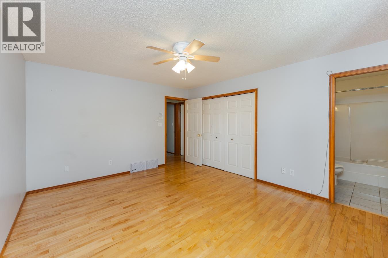 633 JOHNSON STREET - 23