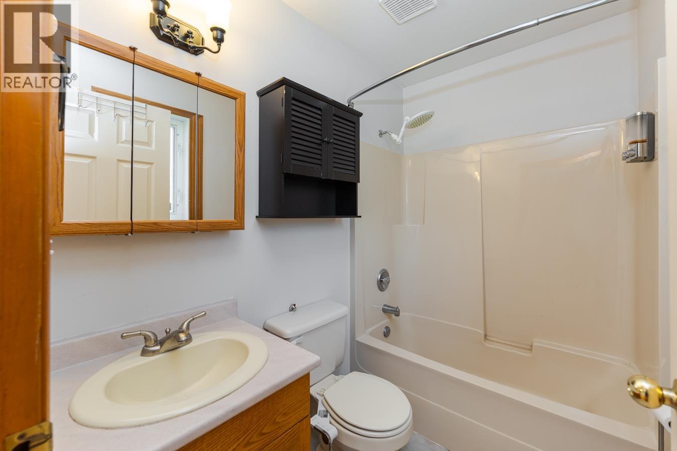 633 JOHNSON STREET - 26