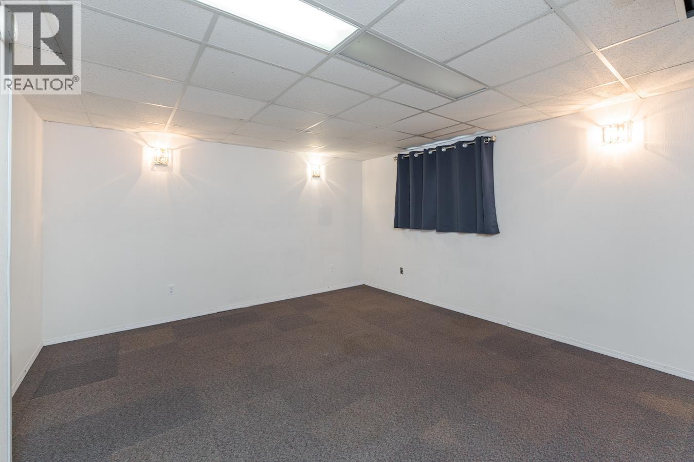 633 JOHNSON STREET - 30