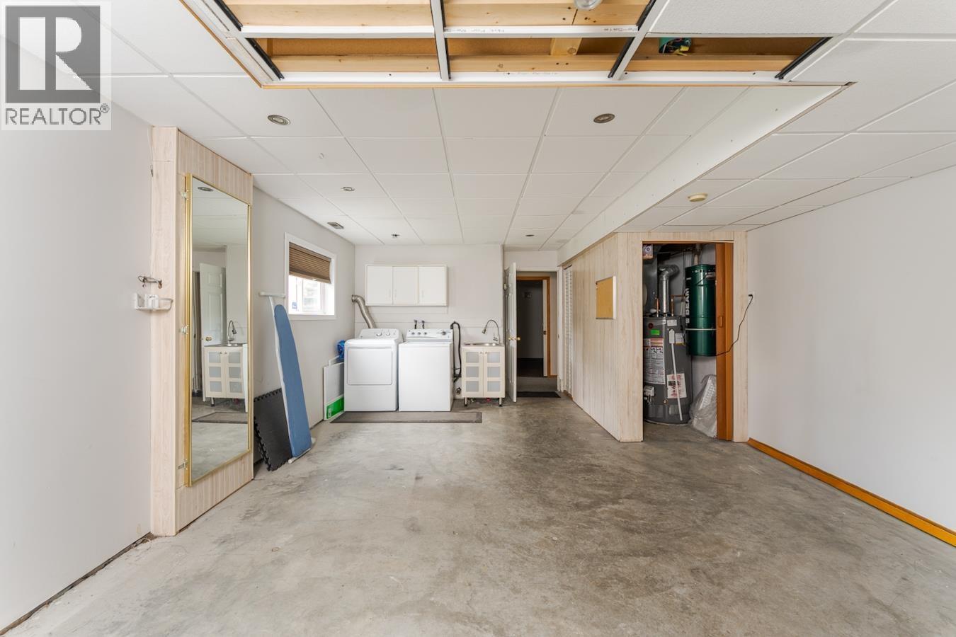 633 JOHNSON STREET - 31