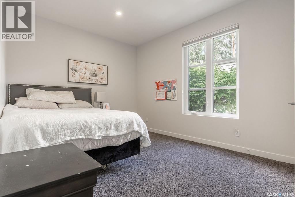 1302 Edward AVENUE — photo 14
