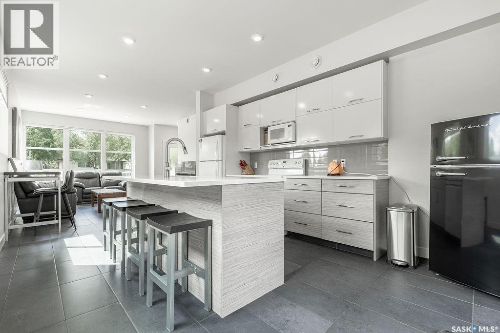 1302 Edward AVENUE - photo 3