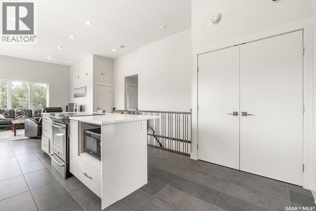 1302 Edward AVENUE — photo 30