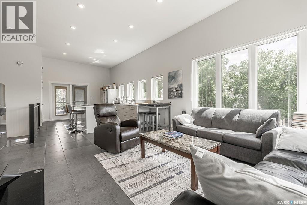 1302 Edward AVENUE — photo 33