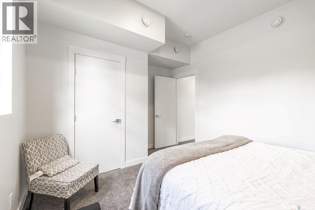 1302 Edward AVENUE — photo 44
