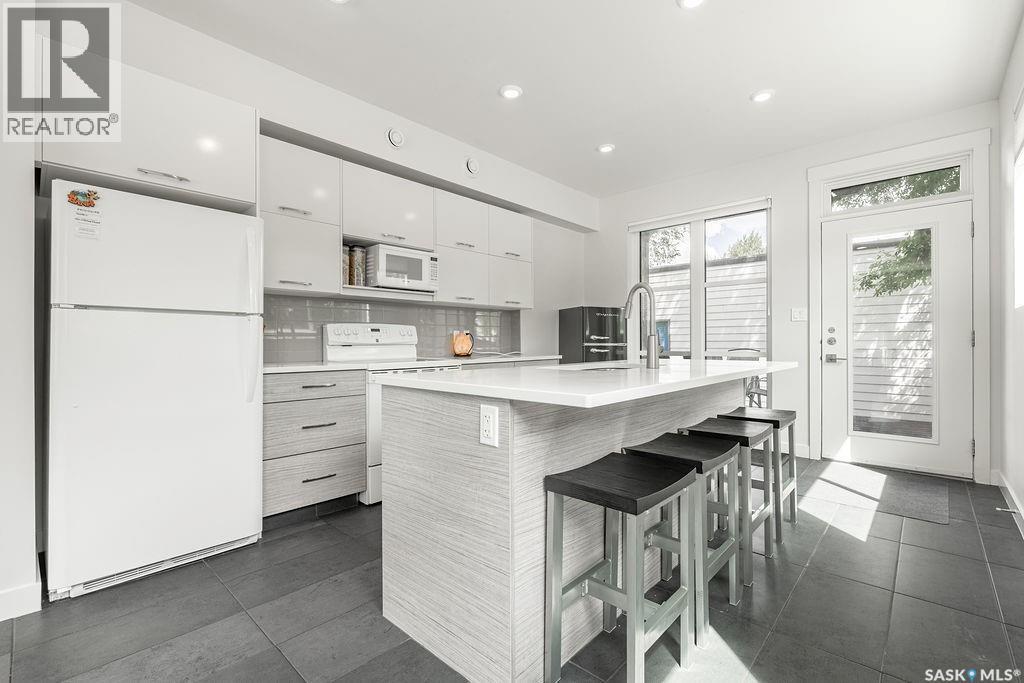 1302 Edward AVENUE - photo 5