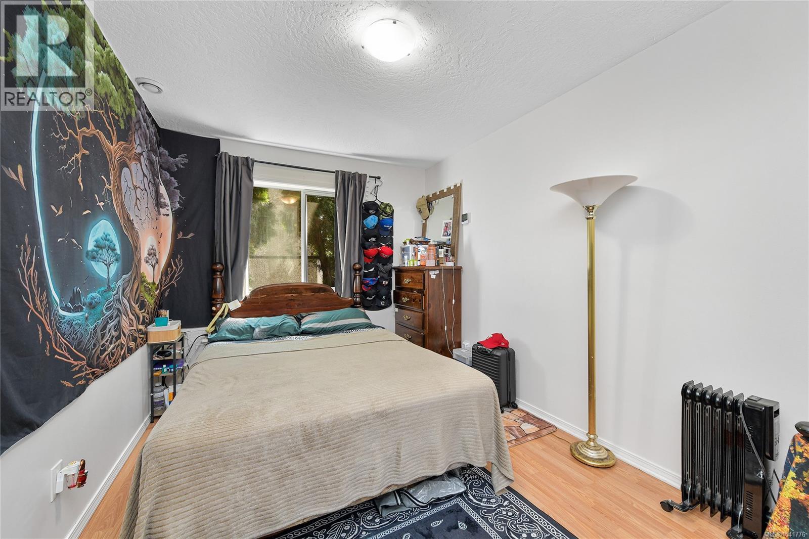 4296 Quadra St - 20