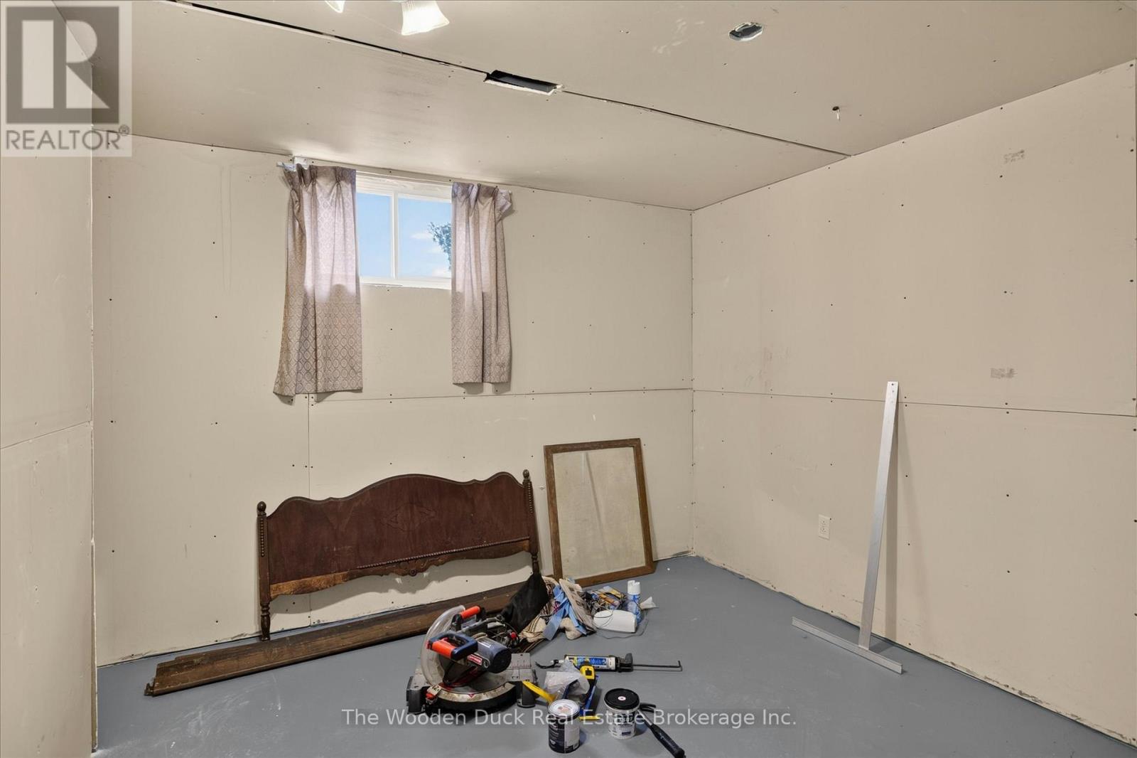 1119 HUMPHRIES LINE - 34
