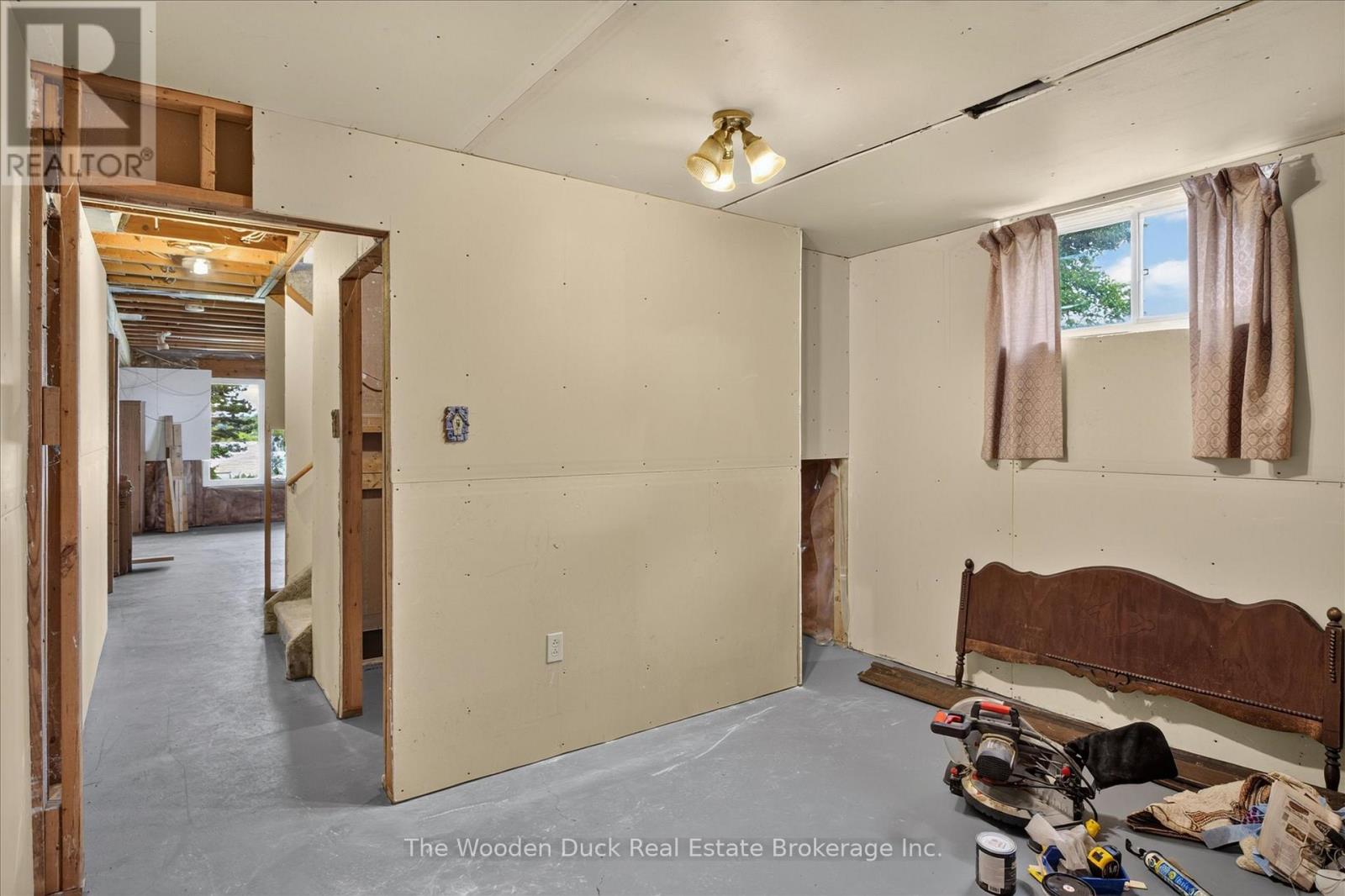 1119 HUMPHRIES LINE - 35