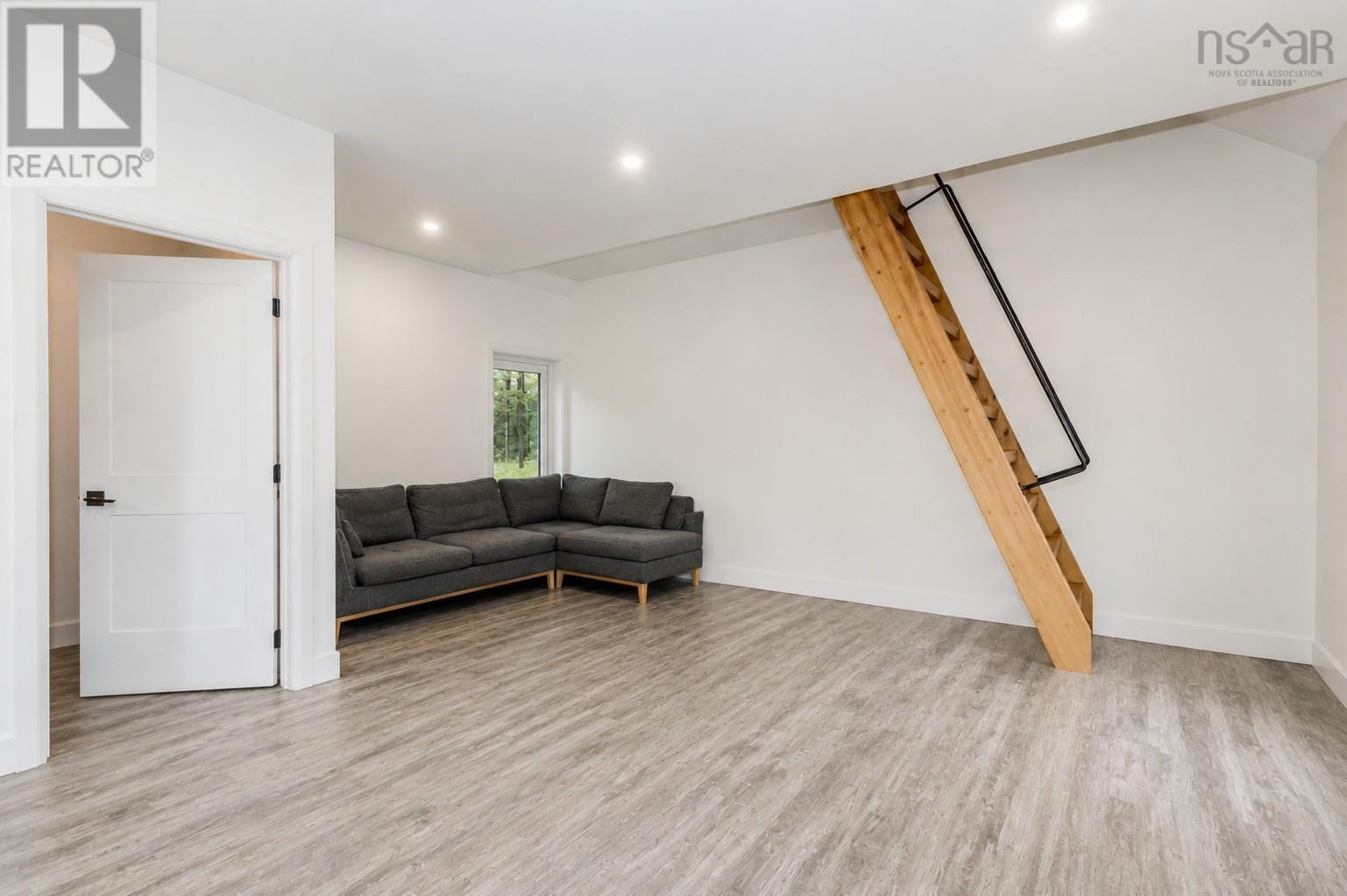 65 Jessicas Way - 31
