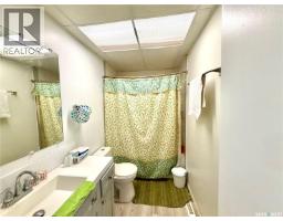 4pc Bathroom - 85 13th Avenue Se, Swift Current, SK S9H3S1 Photo 6