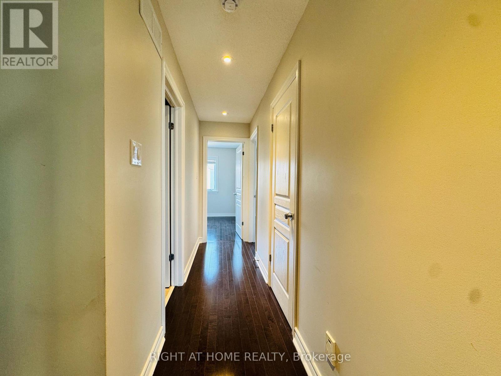 3 Bed, 3 Bath House for Rent in Ottawa – 204 BADGELEY AVENUE, Ottawa – MLS# X13499136 - Image 17