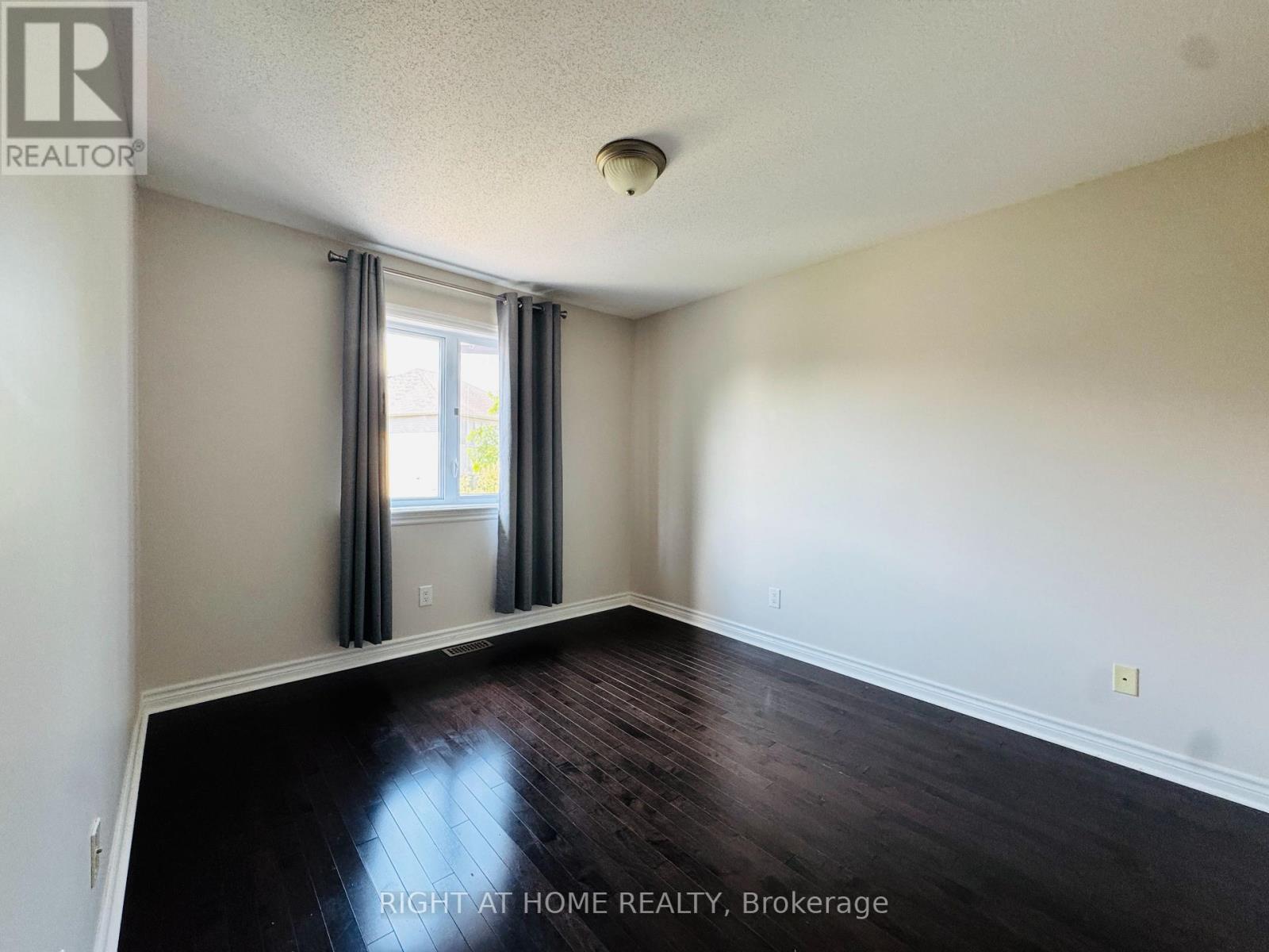 3 Bed, 3 Bath House for Rent in Ottawa – 204 BADGELEY AVENUE, Ottawa – MLS# X13499136 - Image 19