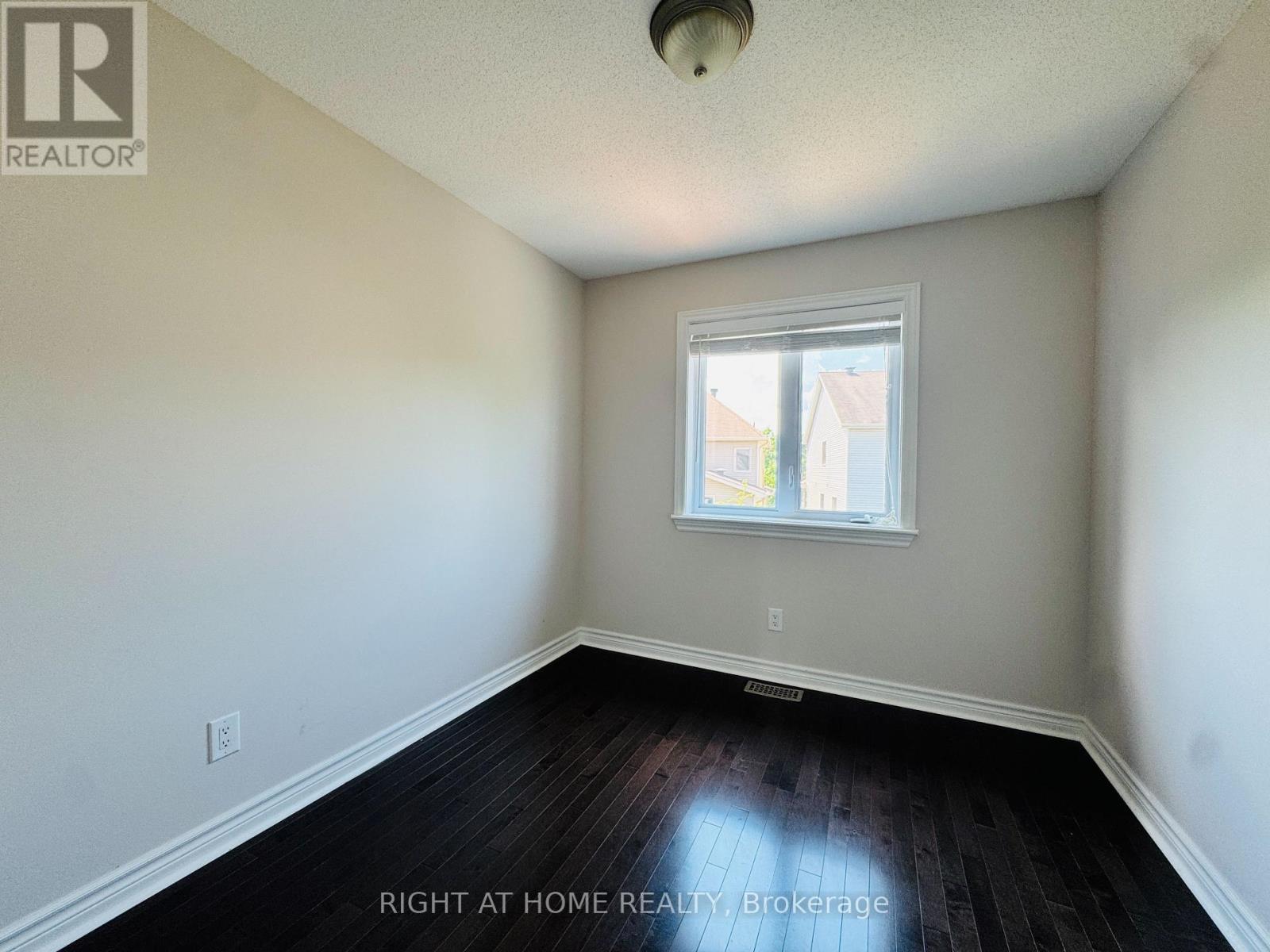 3 Bed, 3 Bath House for Rent in Ottawa – 204 BADGELEY AVENUE, Ottawa – MLS# X13499136 - Image 20
