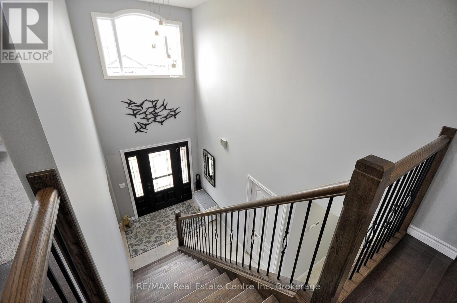 82 CURTIS STREET S - 20