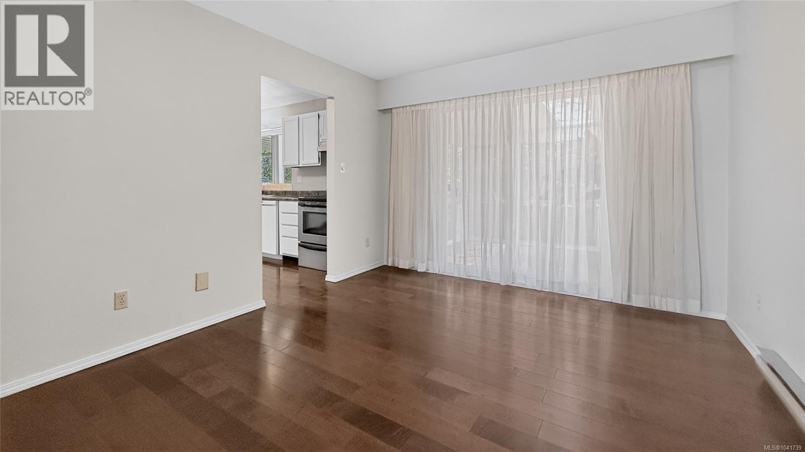 1568 Marine Cir - 16