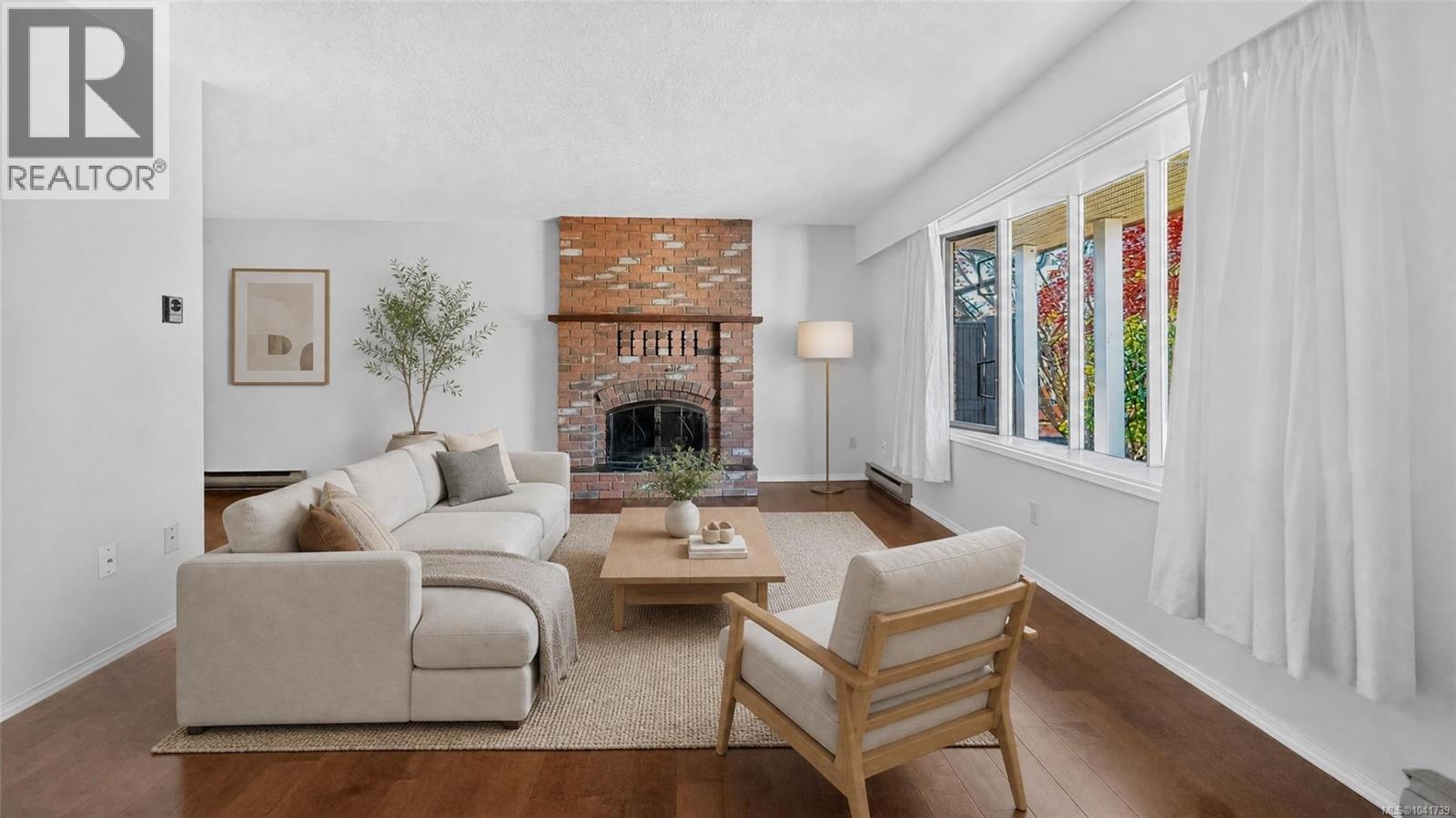 1568 Marine Cir - 14