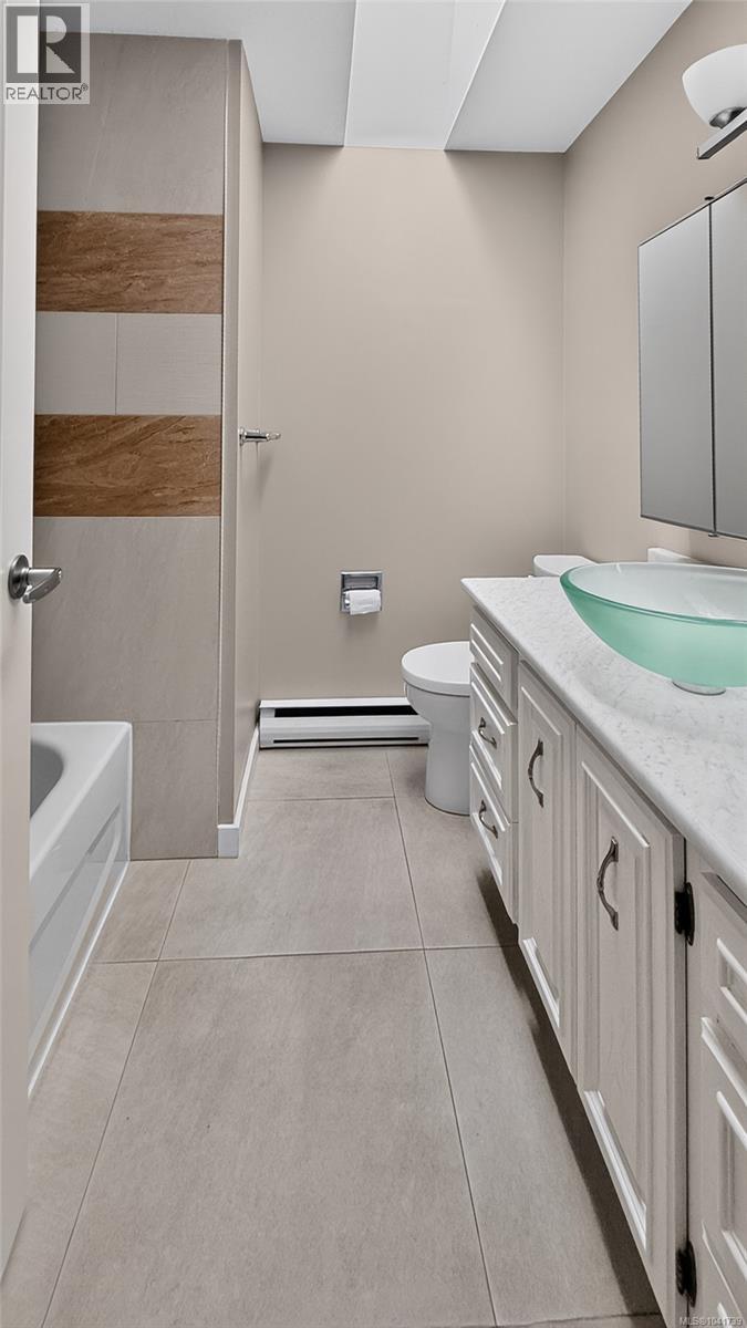 1568 Marine Cir - 23