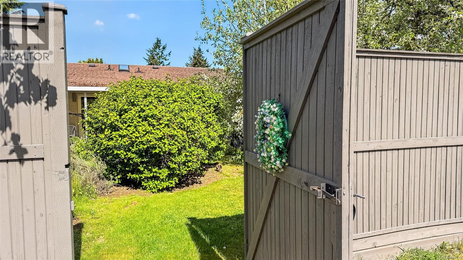 1568 Marine Cir - 37