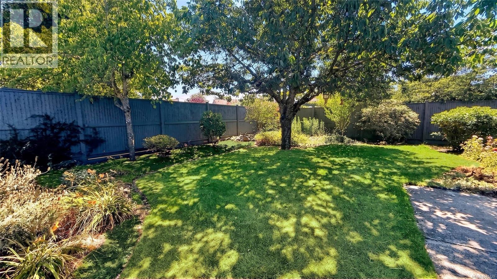 1568 Marine Cir - 41
