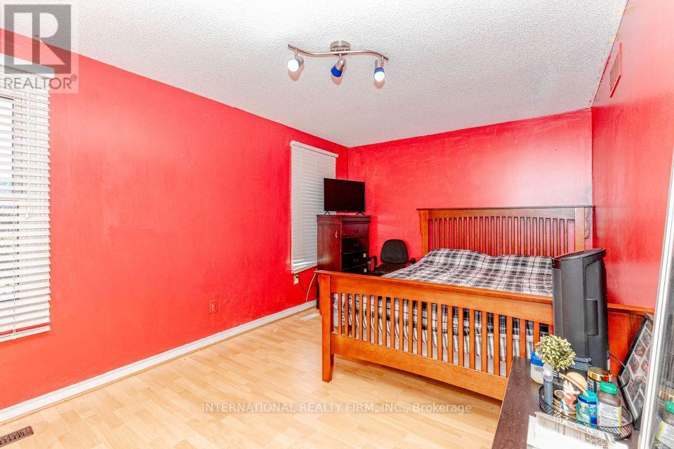 26 SANDMERE AVENUE - 17