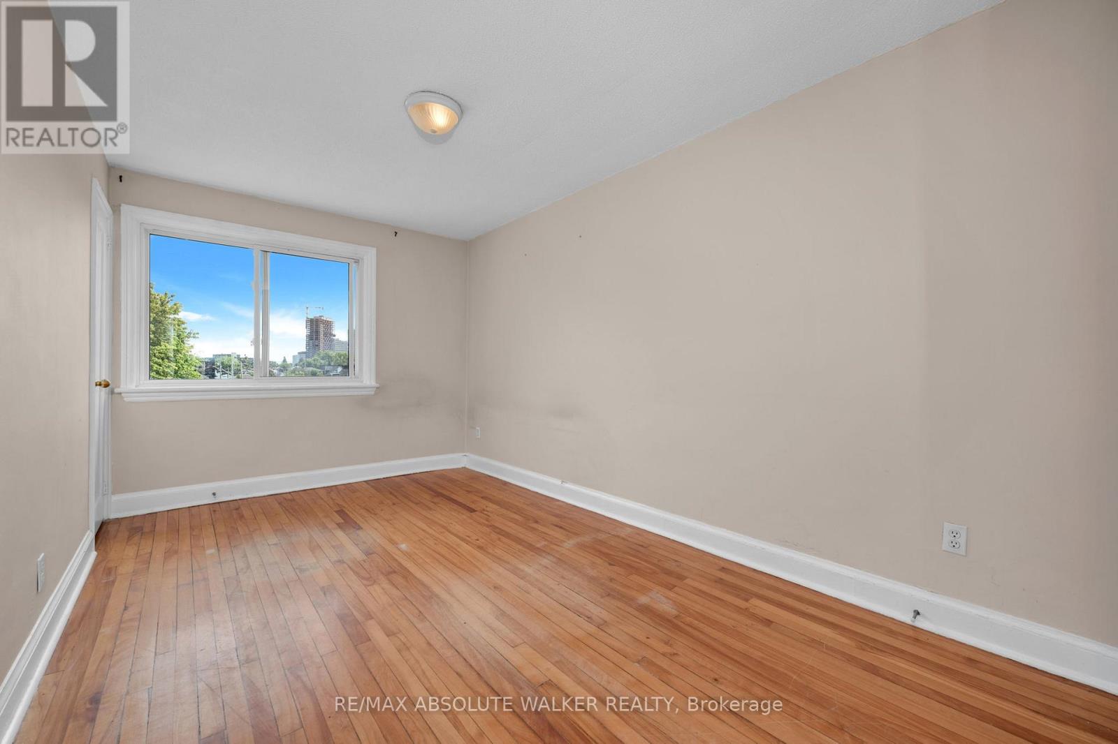3 – 131 DAGMAR AVENUE, Ottawa, ON. Home613. By Peter Sagos - Image 17