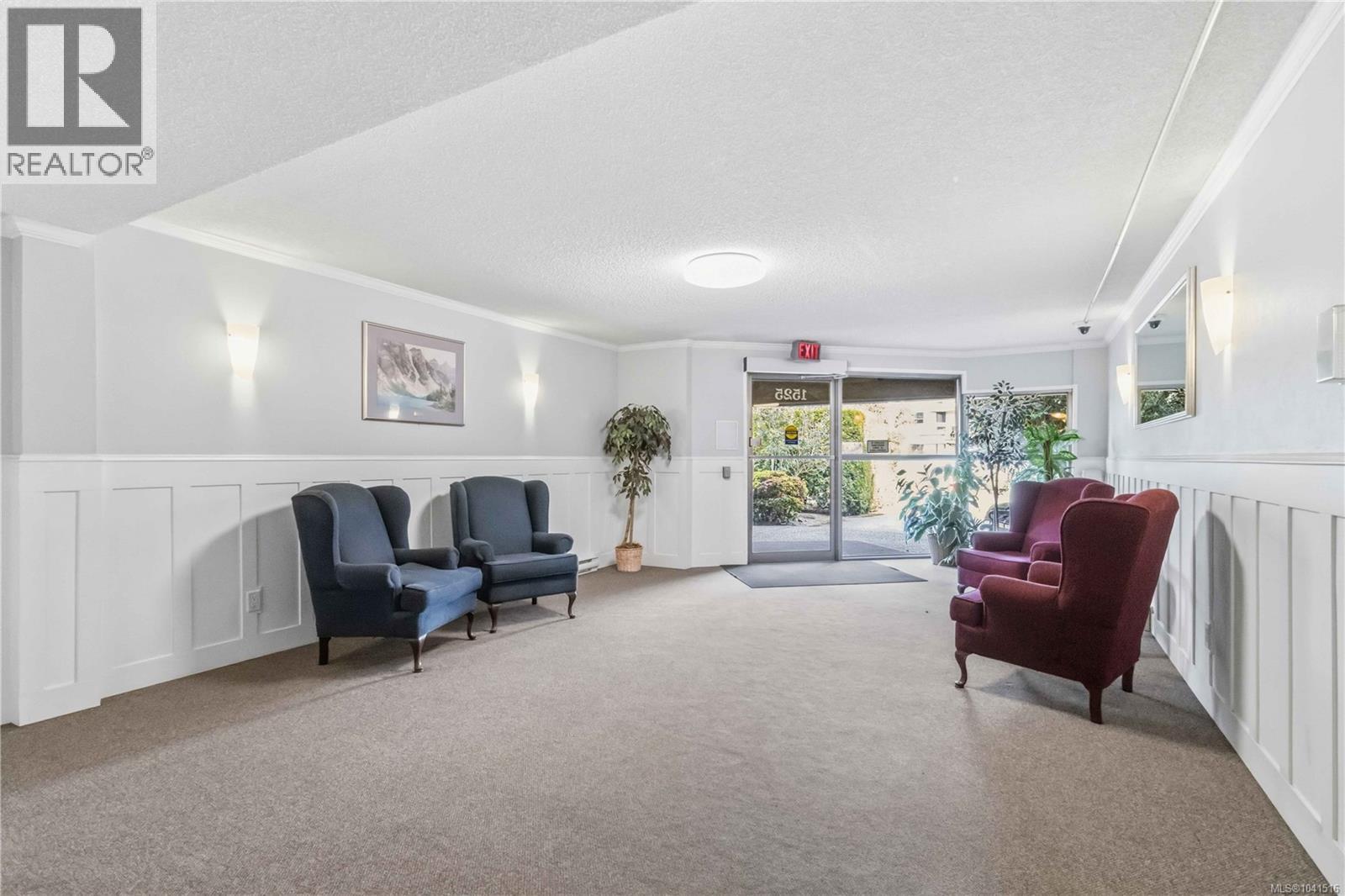 #306 1525 Hillside Ave - Image 5