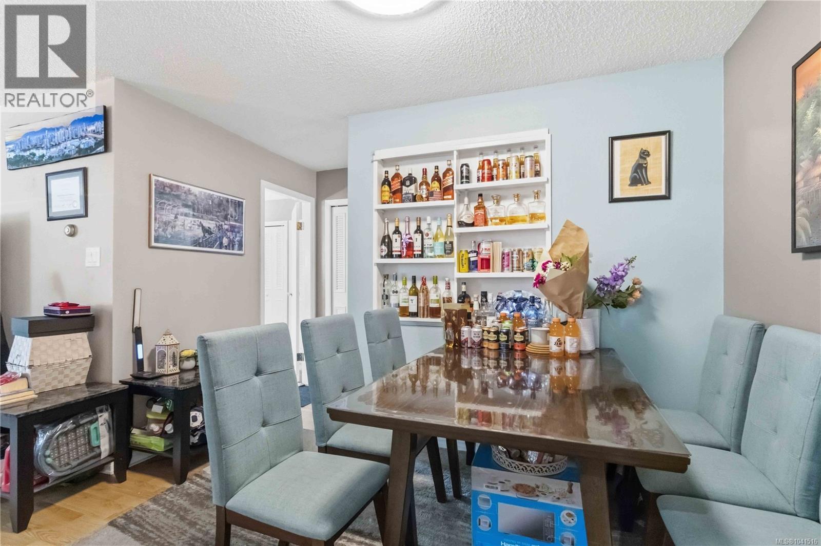 #306 1525 Hillside Ave - 12