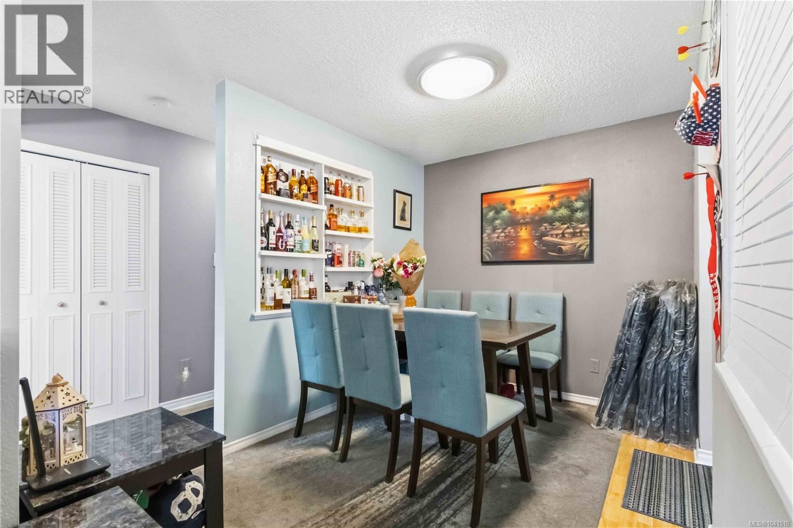 #306 1525 Hillside Ave - 10