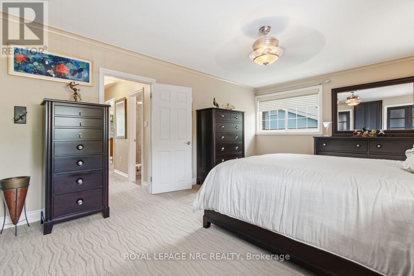 7 KING'S GRANT COURT W - 13