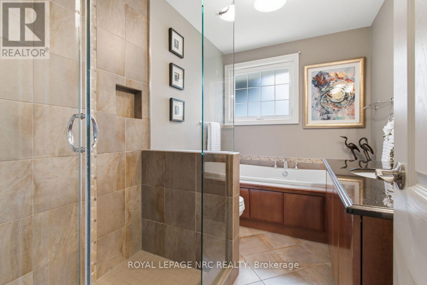 7 KING'S GRANT COURT W - 20