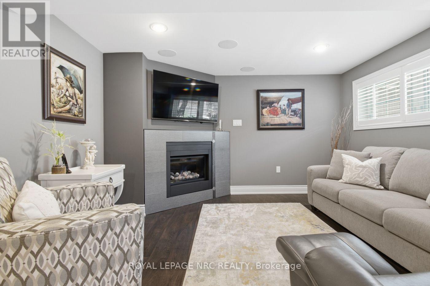 7 KING'S GRANT COURT W - 22