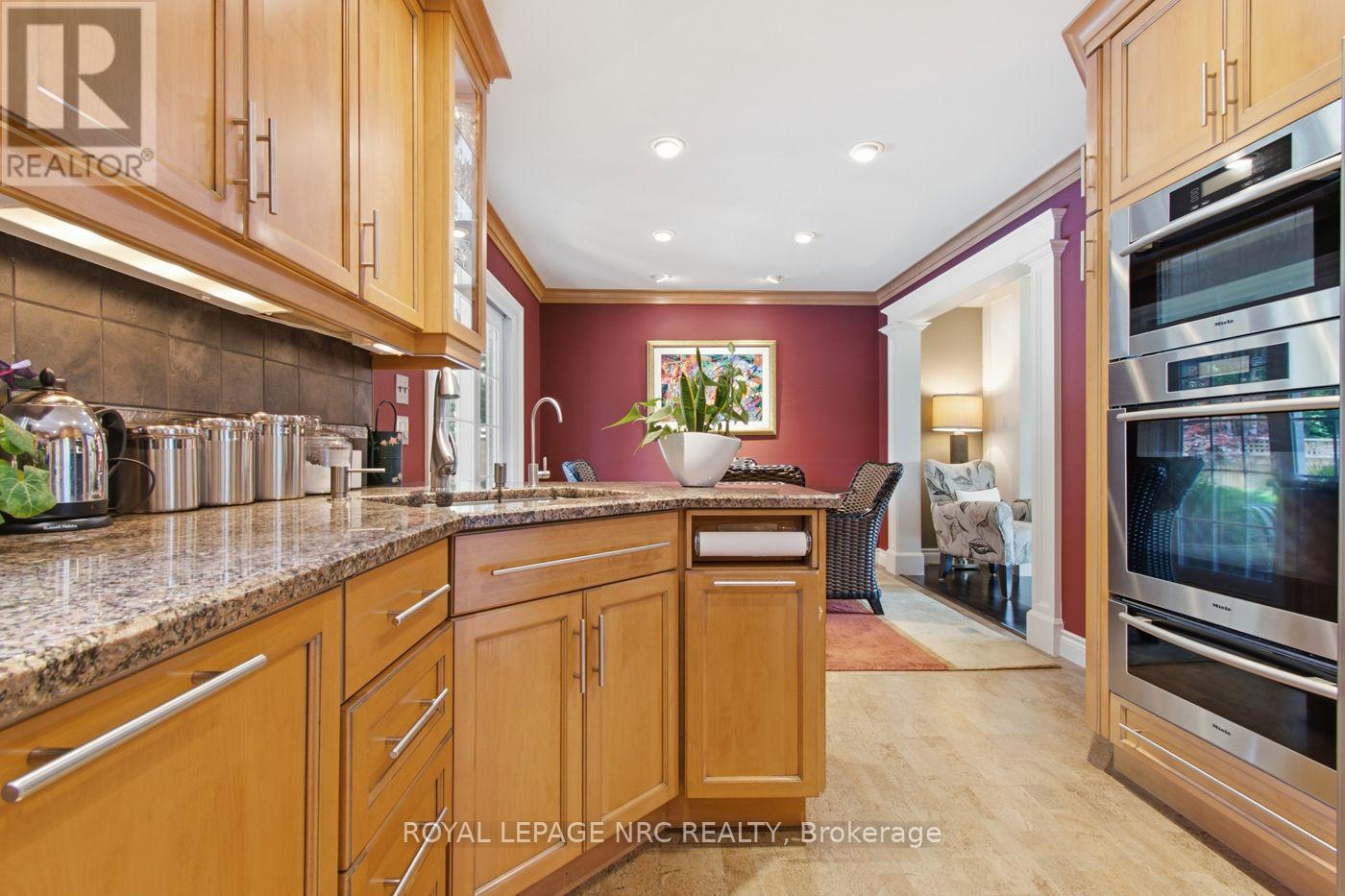 7 KING'S GRANT COURT W - 6