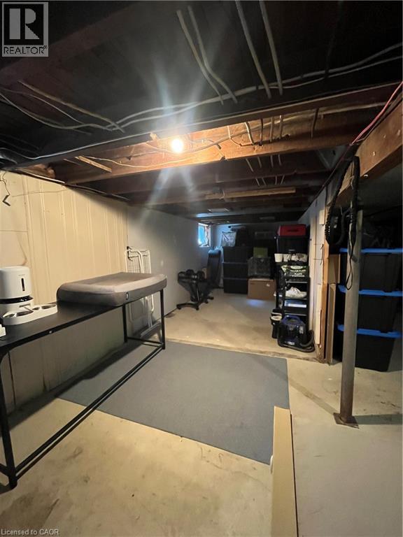 35 DUNDAS Street - 23