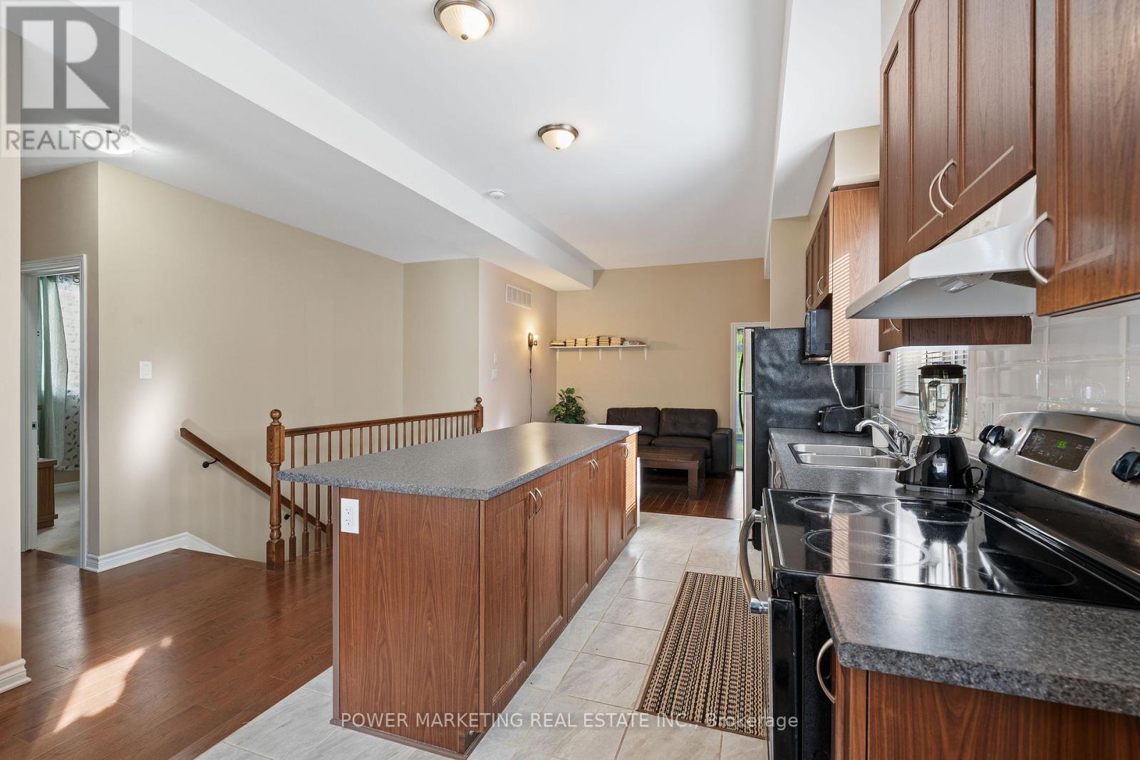 6356 RENAUD ROAD - 11