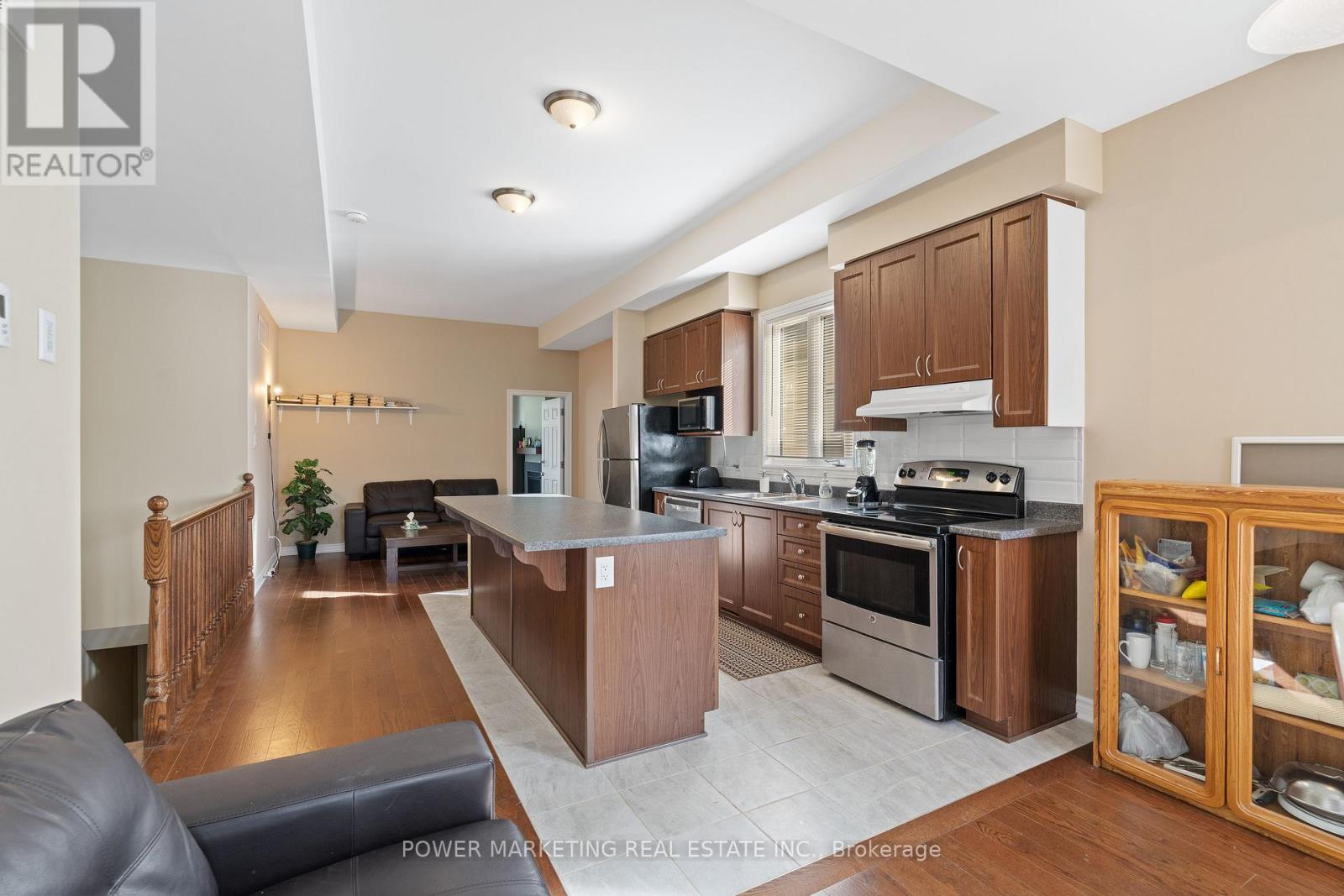 6356 RENAUD ROAD - 8