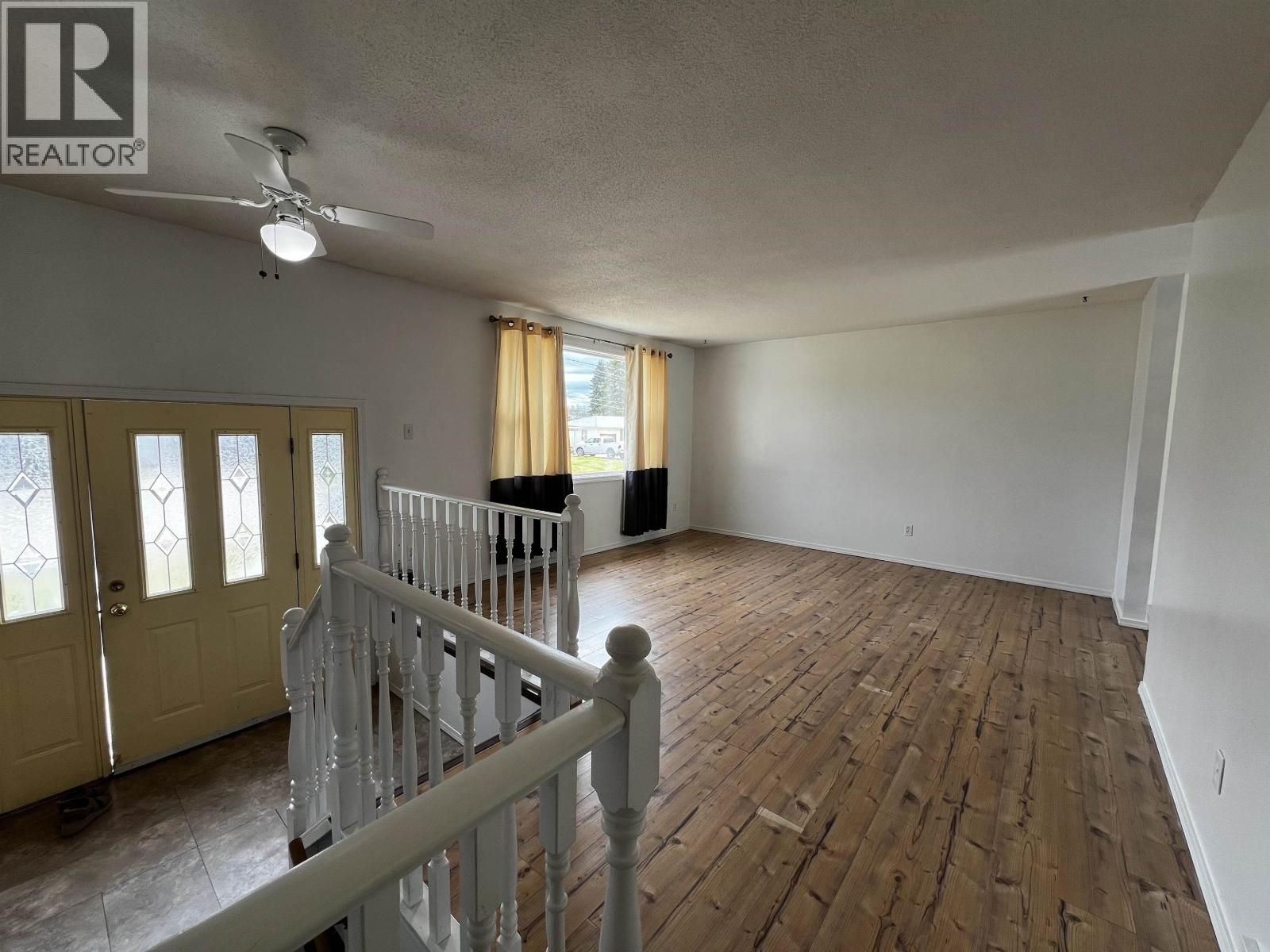 273 STELLAKO AVENUE - 10