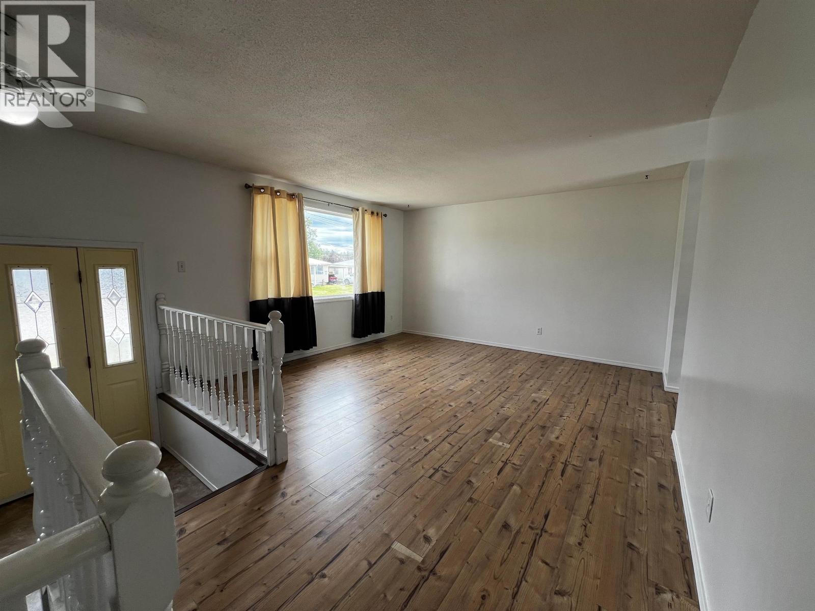 273 STELLAKO AVENUE - Image 11
