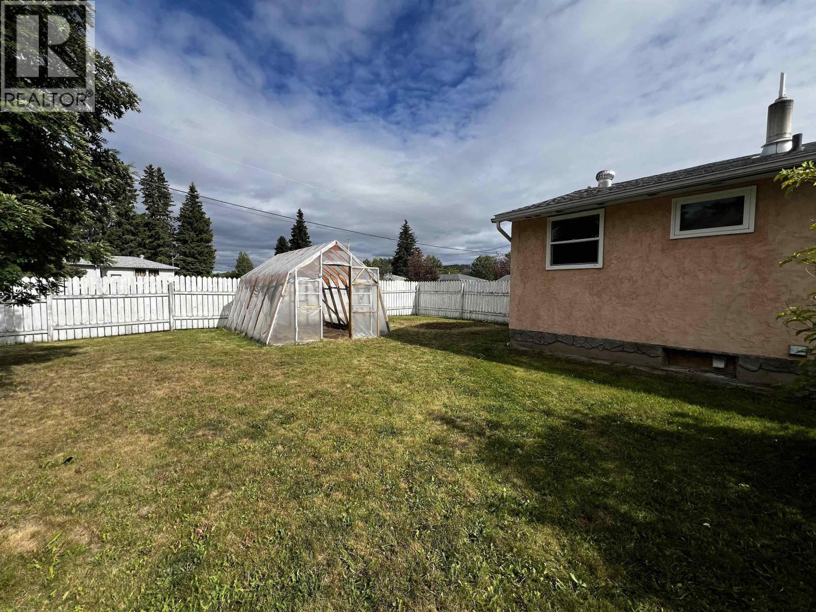 273 STELLAKO AVENUE - 5