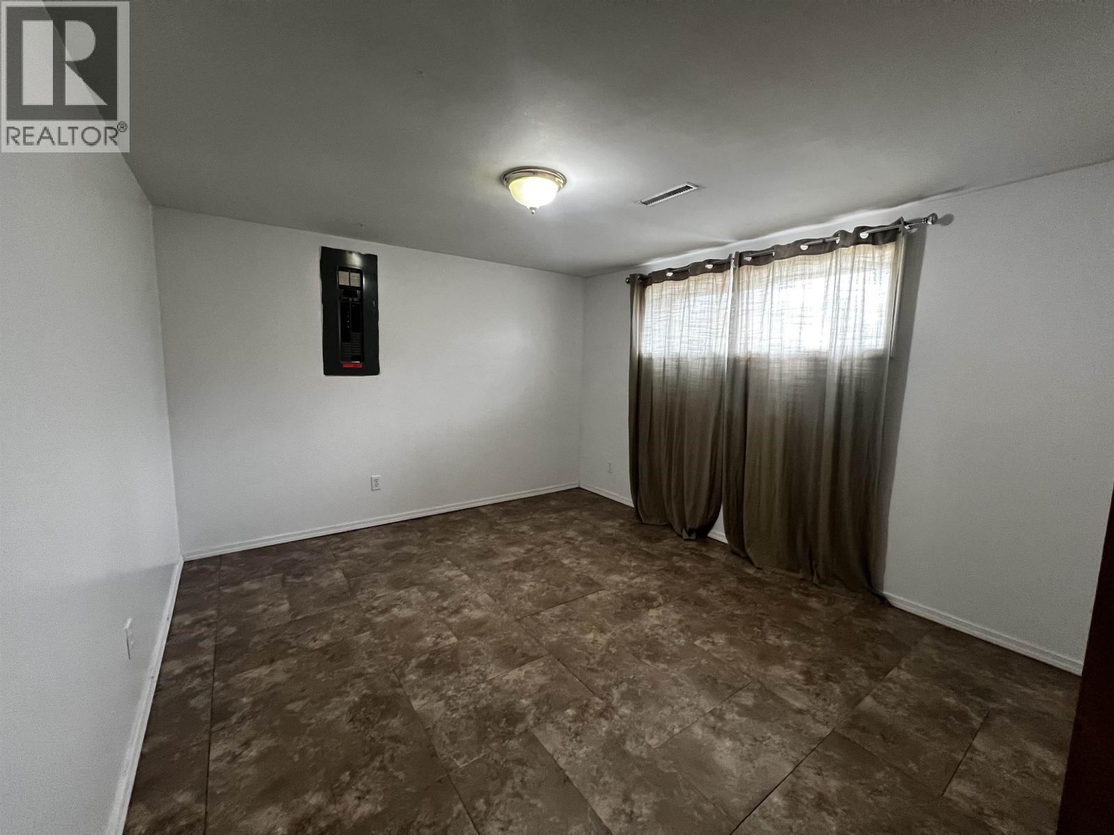 273 STELLAKO AVENUE - 21