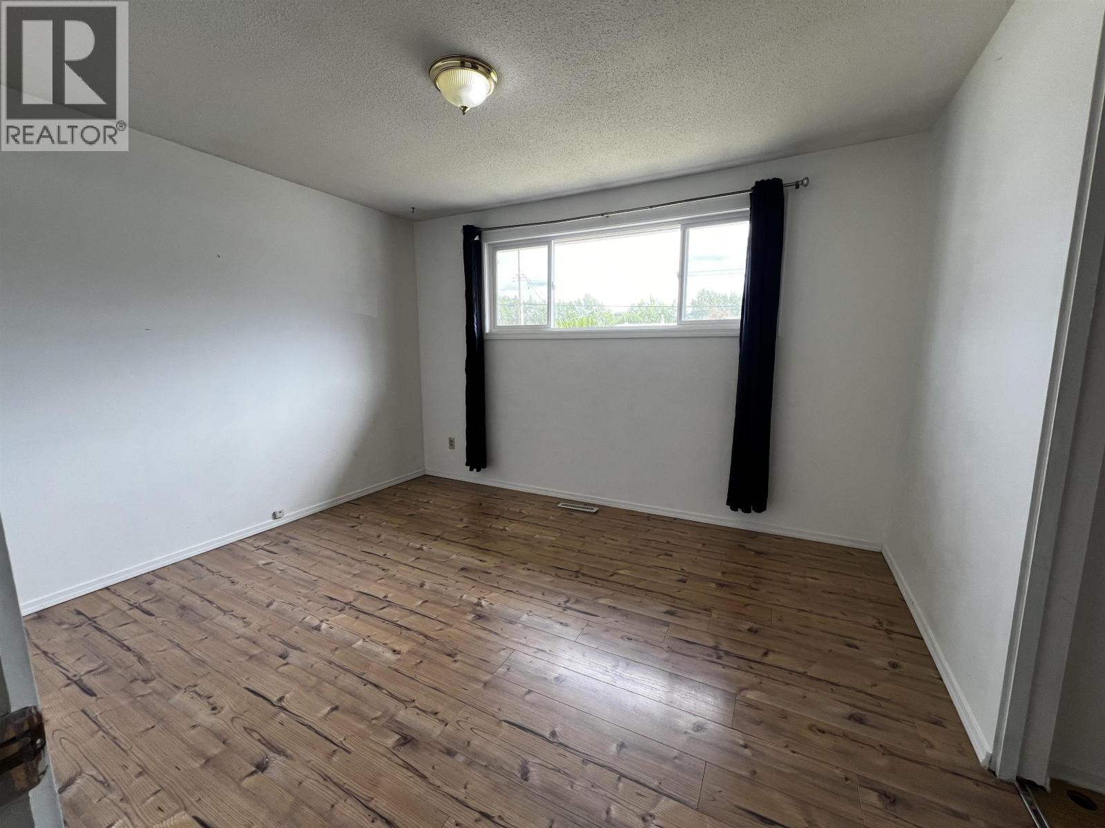 273 STELLAKO AVENUE - Image 16