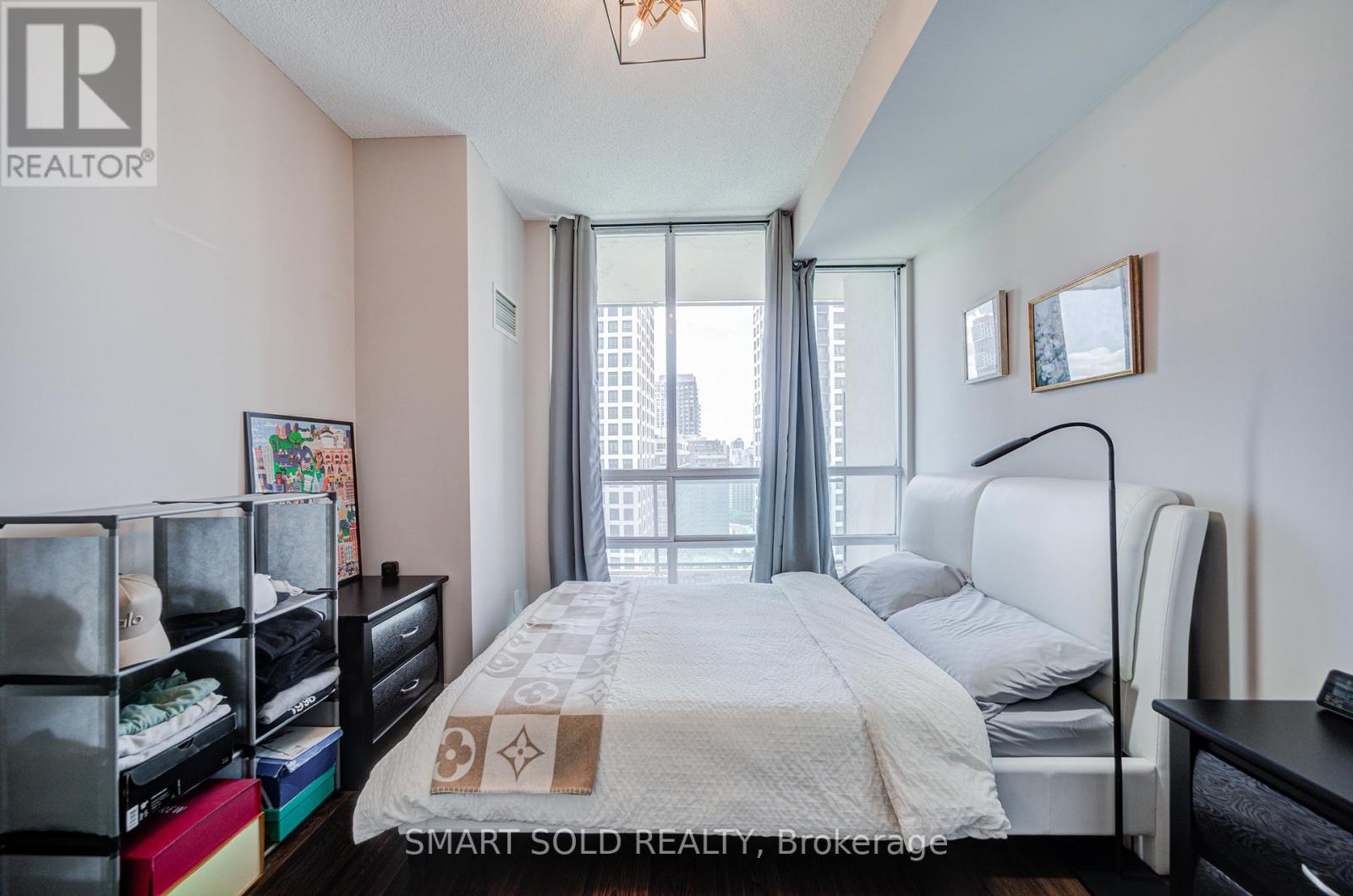 #2610 3515 KARIYA DRIVE - 14