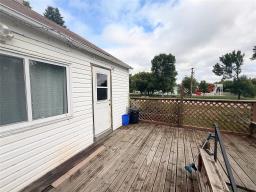 445 Tupper Avenue, Neepawa, MB R0J1H0 Photo 17
