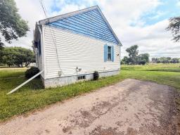 445 Tupper Avenue, Neepawa, MB R0J1H0 Photo 19