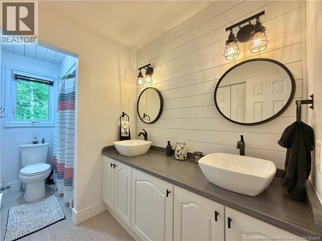 2925 North Tetagouche - Image 35