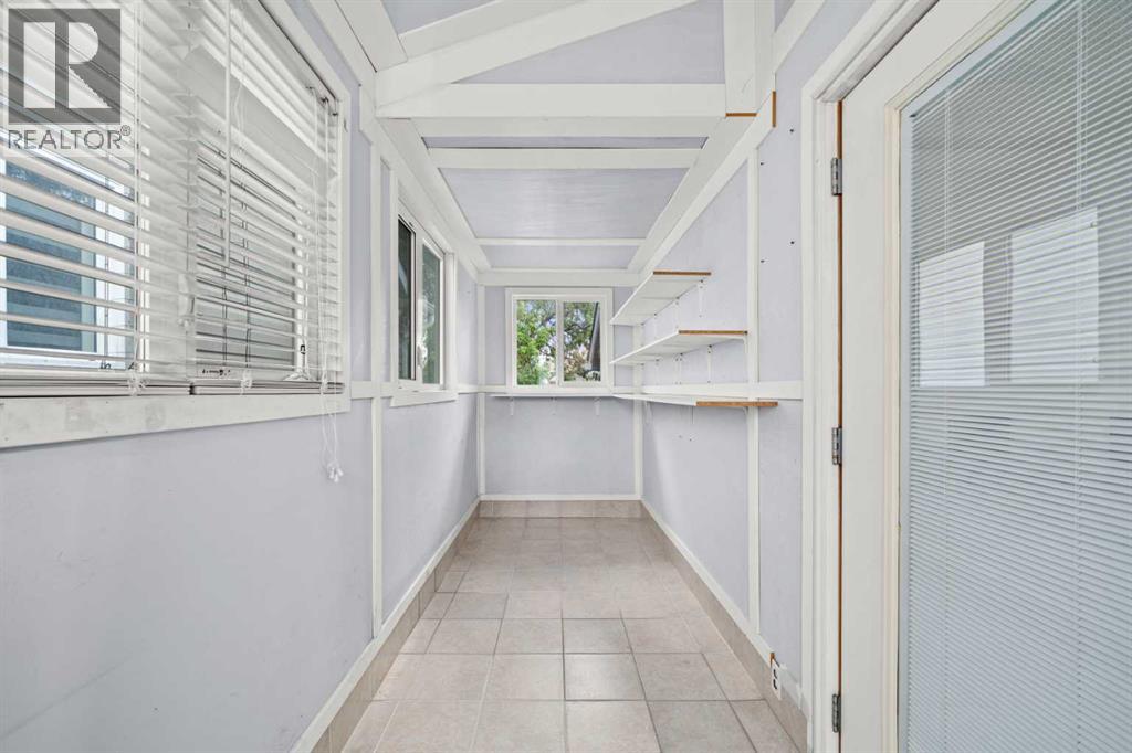 107 Tararidge Close NE - 16