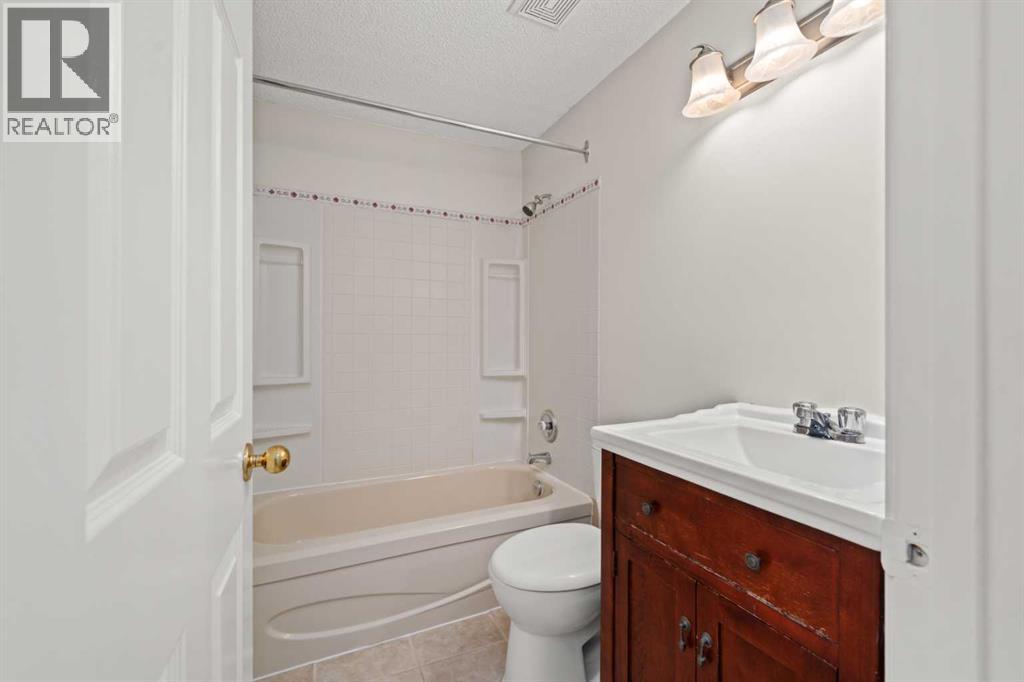 107 Tararidge Close NE - 30