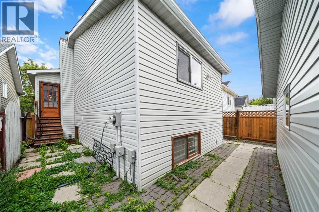 107 Tararidge Close NE - 32